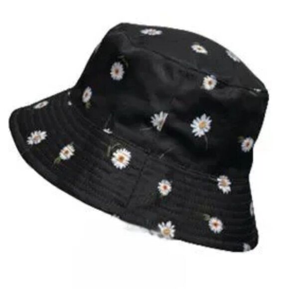 ALICE and OLIVIA Bucket Hat Black White and Yellow Daisies Reversible - Picture 3 of 12